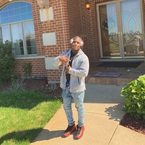 Meet your Posher, Jamari